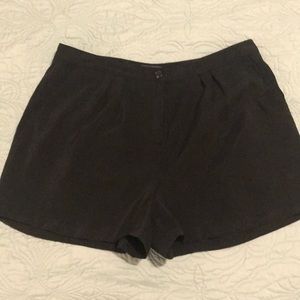 Vince Camuto Black Dress Shorts Size 8